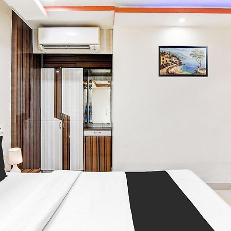 Super Hotel O Tagore Park Ruby Road كولكاتا المظهر الخارجي الصورة