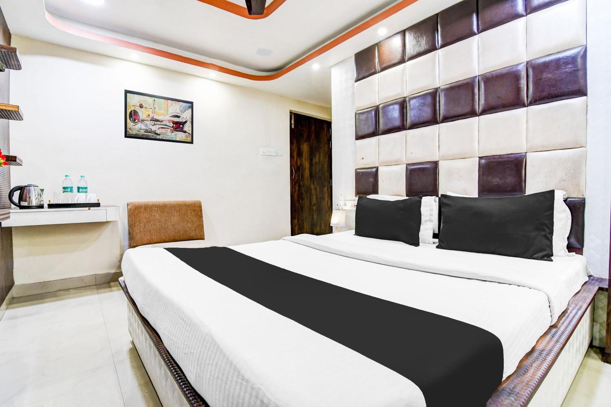 Super Hotel O Tagore Park Ruby Road كولكاتا المظهر الخارجي الصورة