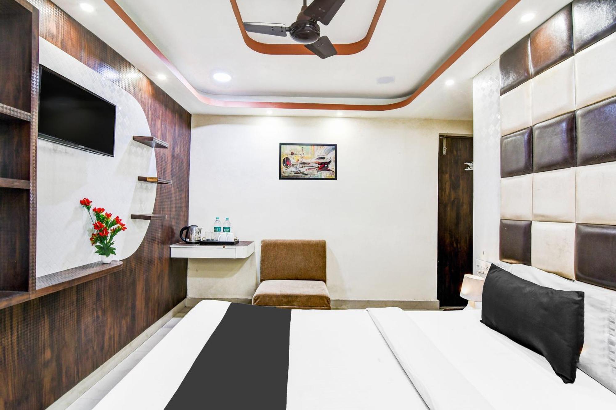 Super Hotel O Tagore Park Ruby Road كولكاتا المظهر الخارجي الصورة