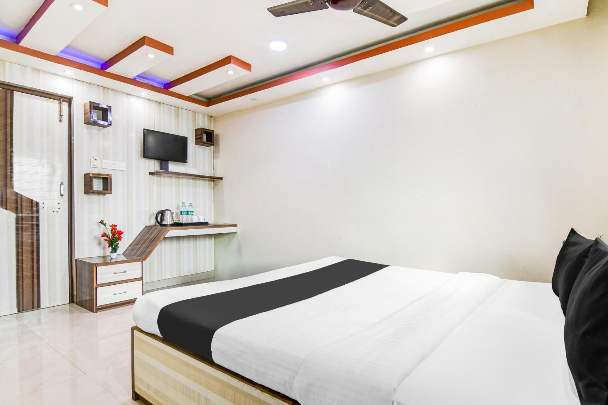Super Hotel O Tagore Park Ruby Road كولكاتا المظهر الخارجي الصورة