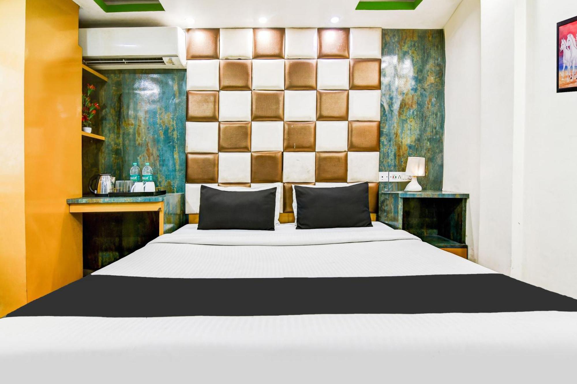 Super Hotel O Tagore Park Ruby Road كولكاتا المظهر الخارجي الصورة