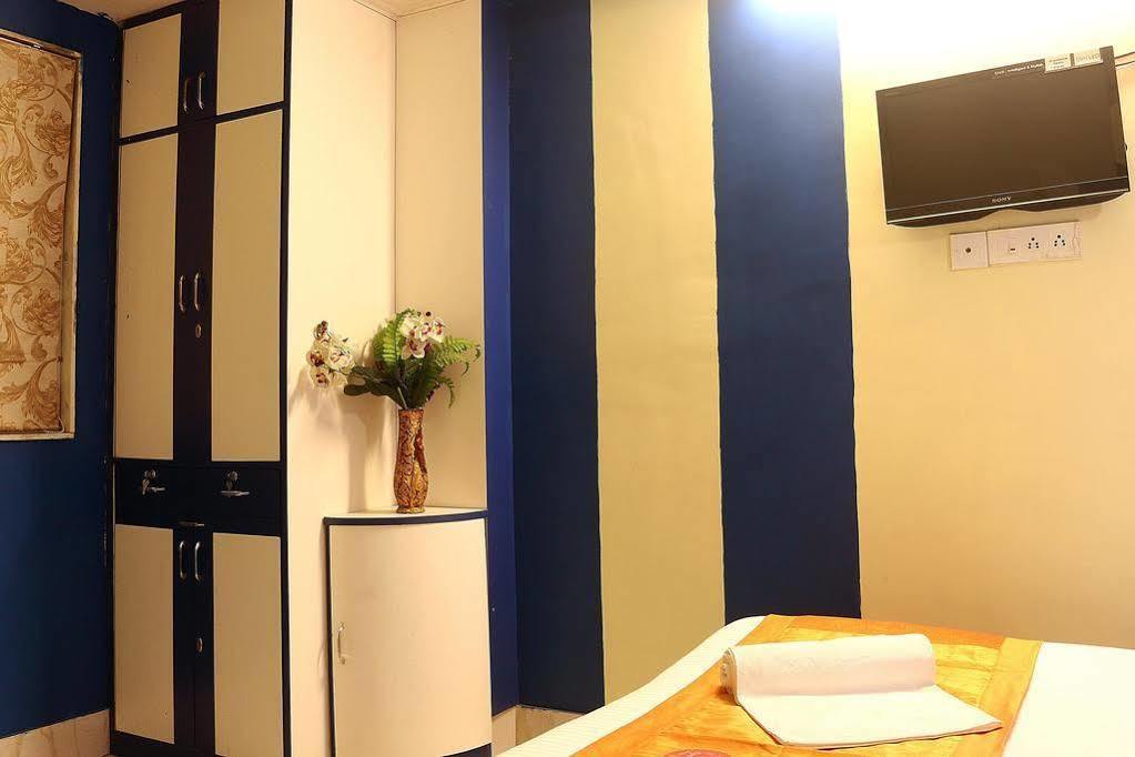 Super Hotel O Tagore Park Ruby Road كولكاتا المظهر الخارجي الصورة