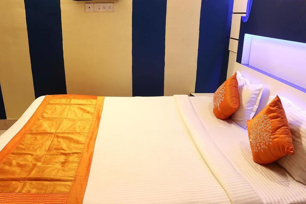 Super Hotel O Tagore Park Ruby Road كولكاتا المظهر الخارجي الصورة